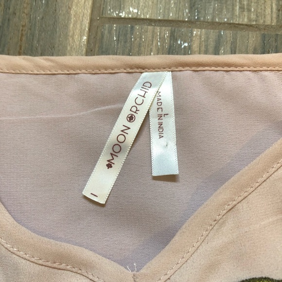 Moon Orchid | Off The Shoulder Blouse - Picture 3 of 7